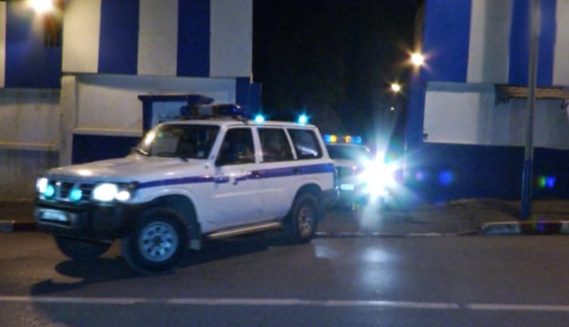 توقيف 30 شخص وحجز أسلحة بيضاء وكمية من المخدرات بالجزائر