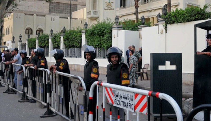 وزير الداخلية يوافق على 19 مطلباً لأفراد الشرطة المصرية