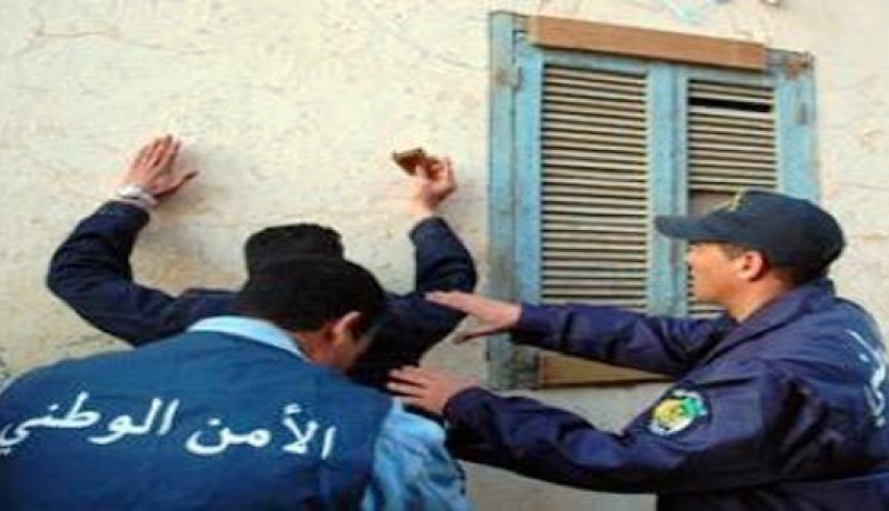 ‮''‬مخمور‮'' ‬يهدّد والده المسن وأخوه بسيف في‮ ‬المسيلة‮ ‬