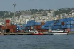 ناقلات البترول تسيطر على ميناء العاصمة