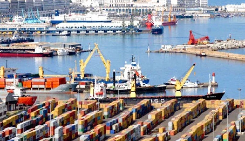 الميزان التجاري الجزائري يسجل فائضا بقيمة 4,11 مليار دولار في 5 أشهر بانخفاض 8 في المائة