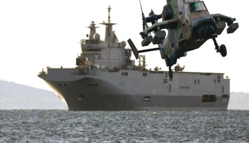 القوات البحرية تمثل تدخلا لإجلاء جرحى بعد إصطدام قاربين بسواحل الغزوات