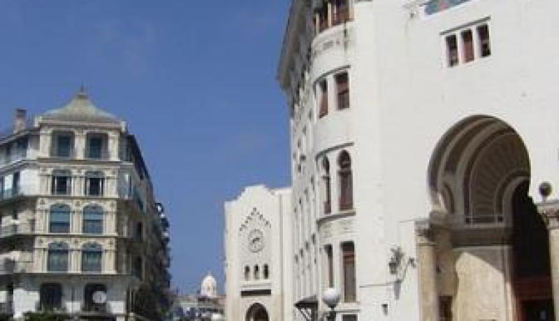 موظفون ببريد الجزائر يختلسون 900 مليون سنتيم
