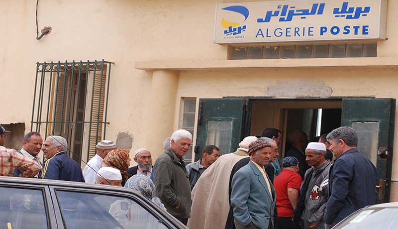بريد الجزائر يبحث عن 5 ملايين بطاقة ممغنطة