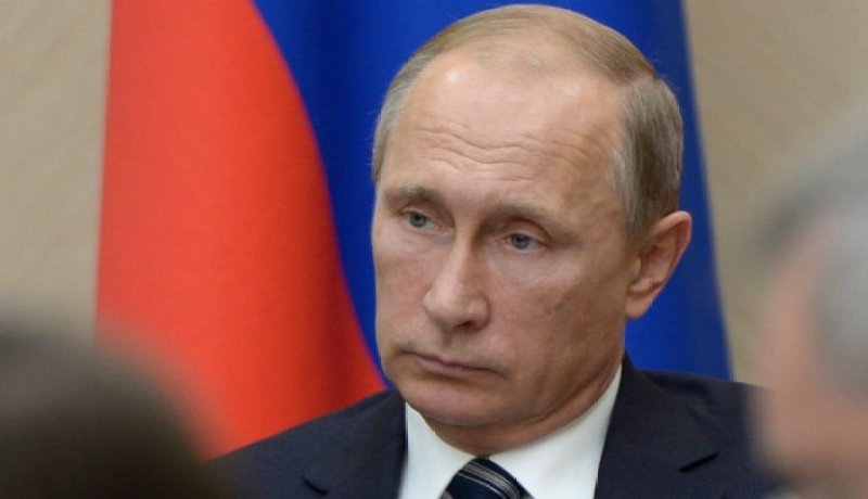 بوتين يأمر البحرية الروسية في المتوسط بالعمل مع الفرنسيين كحلفاء