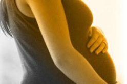 بسبب‮ ‬كيدهن‮ ‬حملت‮ ‬خمسة‮ ‬عشر‮ ‬مرة‮ ‬ولم‮ ‬أنجب‮ ‬ولا‮ ‬مرة‮!!‬