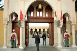 إنهاء مهام الأمين العام للرئاسة..وتعيين العقبي حبة