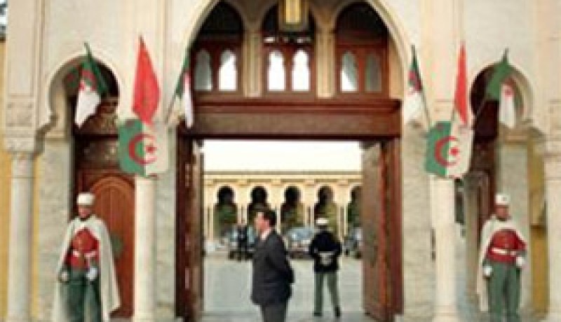 التماس 10 سنوات سجنا للأمين العام للرئاسة السابق بجنحة الثراء غير المشروع