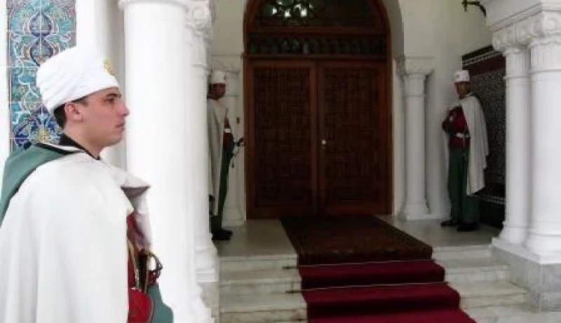 التبزنيس بالرعاية السامية للرئيس!!