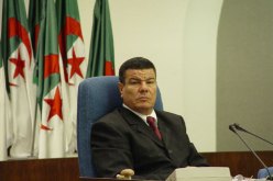 المترشح الحر بوتفليقة “يشد على أيدي كل الجزائريين ليستكمل مسيرة تشييد الجزائر”