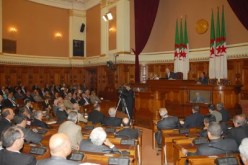 تقريــــر ســـرّي يفضــح تعامــل صحافيــة وعضـــو بمجلـــس الأمــة مـــع الأمريكـــــان