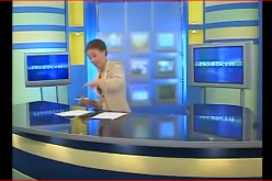 بالفيديو.. شاهد ماذا فعلت مذيعة وهي لا تدري أنها على المباشر