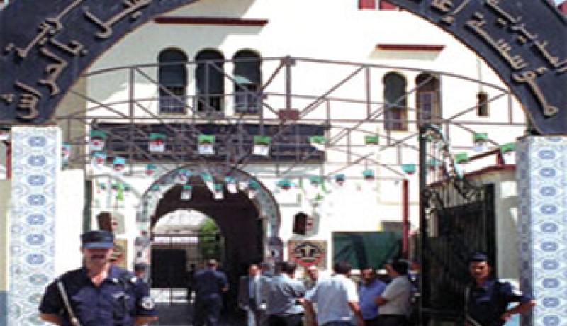 إيداع ابن والي وهران الأسبق سجن الحراش