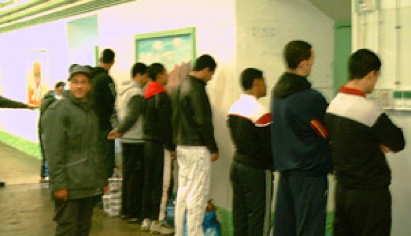 مفاوضات جزائرية ليبية حول إمكانية الإفراج عن 8 سجناء محكوم عليهم بالإعدام والمؤبد