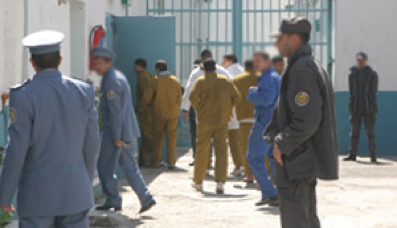 “النهار” أول صحيفة جزائرية تقتحم العديد من سجون الجماهيرية العربية الليبية : تغيير في قائمة السجناء الـ 56 المقرر الإفراج عنهم من طرف العقيد القذافي