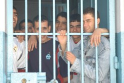 يطالبون تدخل الخارجية والقنصل الجزائري بتونس:مواطنون من المنيعة أرادوا قضاء العطلة فانتهى بهم المطاف بالسجون التونسية