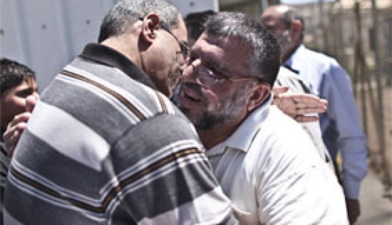 حكومة حماس تفرج عن سجناء بينهم نشطاء في فتح