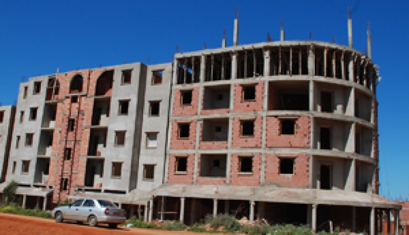من أجل القضاء التدريجي على السكن الهش بمعسكر … مشاريع لإنجاز 324 وحدة سكنية في ثماني بلديات