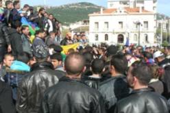 أصحاب مركبات النقل يحاصرون مقر ولاية تيزي وزو