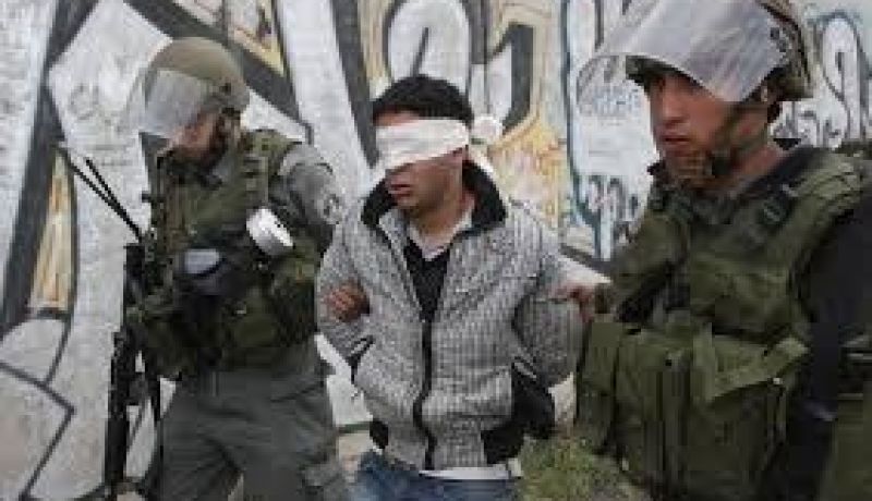 قوات الإحتلال تعتقل 11 فلسطينيا بالضفة الغربية