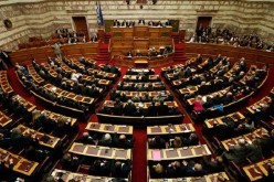 البرلمان اليوناني يوافق على ميزانية 2016