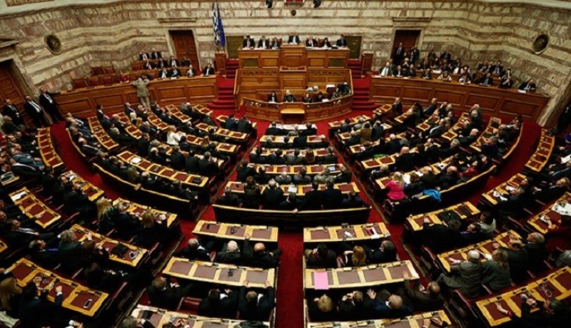 البرلمان اليوناني يوافق على ميزانية 2016