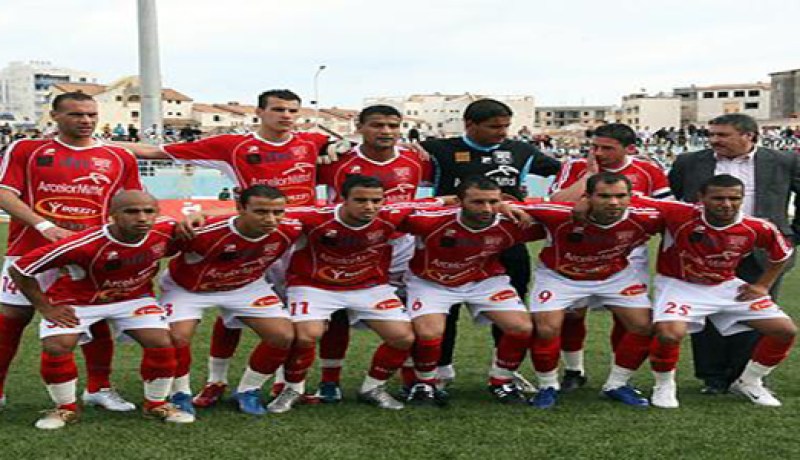 لاعبو فريق اتحاد عنابة في إضراب مفتوح