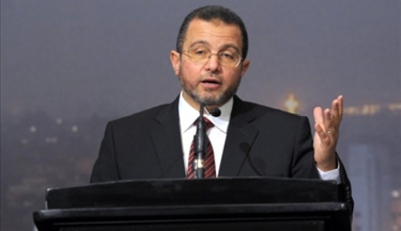قنديل‏ يطلب منحه ‏عاما لإعادة بناء الدولة