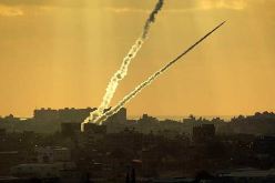 الاحتلال يعترف بإصابة مستوطن في رشقة صاروخية على “سديروت”