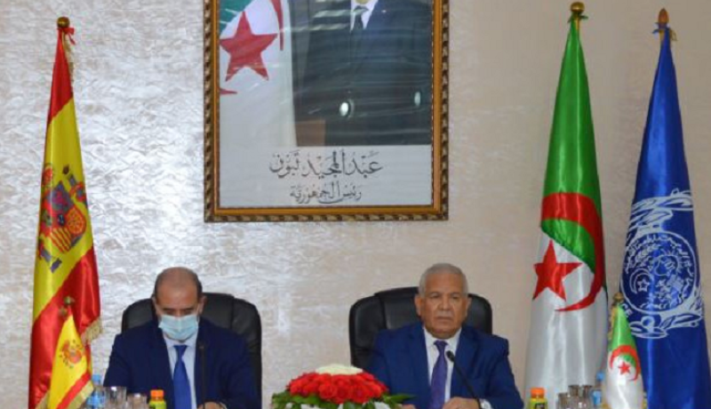 المدير العام للأمن يبحث تعزيز التعاون الشرطي مع نظيره الإسباني