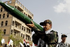 الحوثيون يطلقون صاروخا على مطار أبها بالسعودية