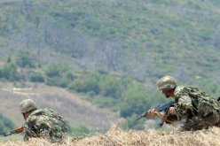 تدمير 12 مخبا لإرهابيين و توقيف 11 شخصا في محاولة هجرة غير شرعية بباتنة