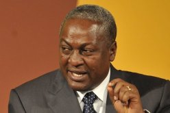 رئيس غانا يقوم بزيارة فجائية لأحد المقرات الحكومية