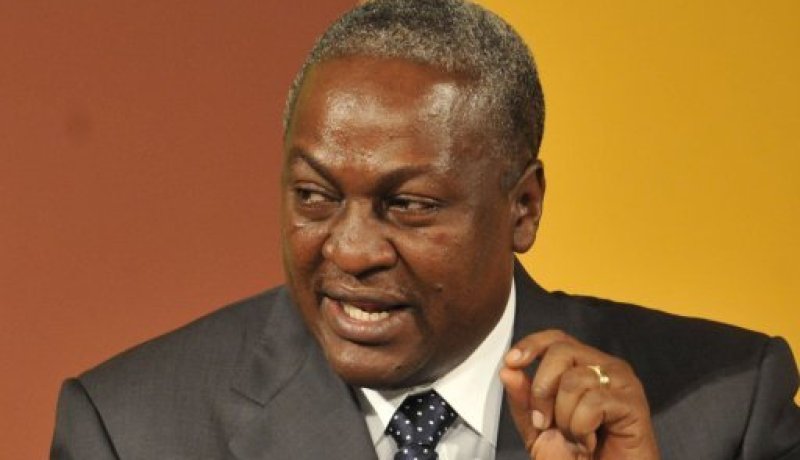 رئيس غانا يقوم بزيارة فجائية لأحد المقرات الحكومية