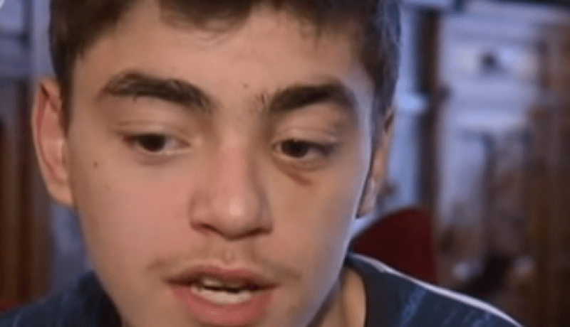 فيديو تلميذ جزائري يتعرّض لاعتداء عنيف بسبب هجمات بروكسل