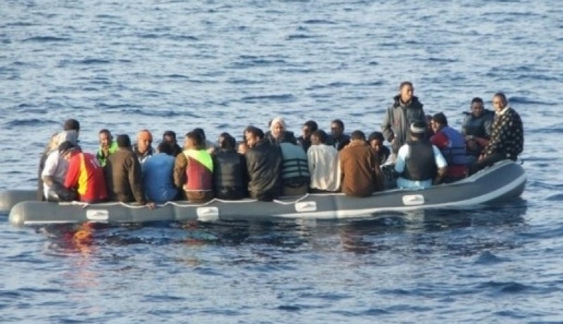 احباط محاولة هجرة غير شرعية لـ 14 شخصا منهم 3 جزائريين وإمرأتان