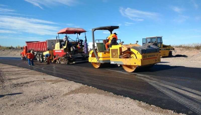 مجلس الوزراء يبحث إعادة تقييم بعض مشاريع التجهيز في الاشغال العمومية