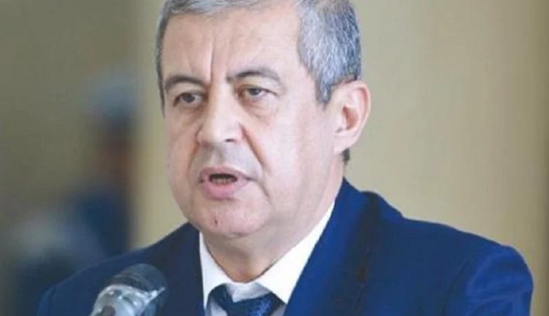 الناطق الرسمي للحكومة حسن رابحي يعزي عائلة الفقيد الفريق قايد صالح