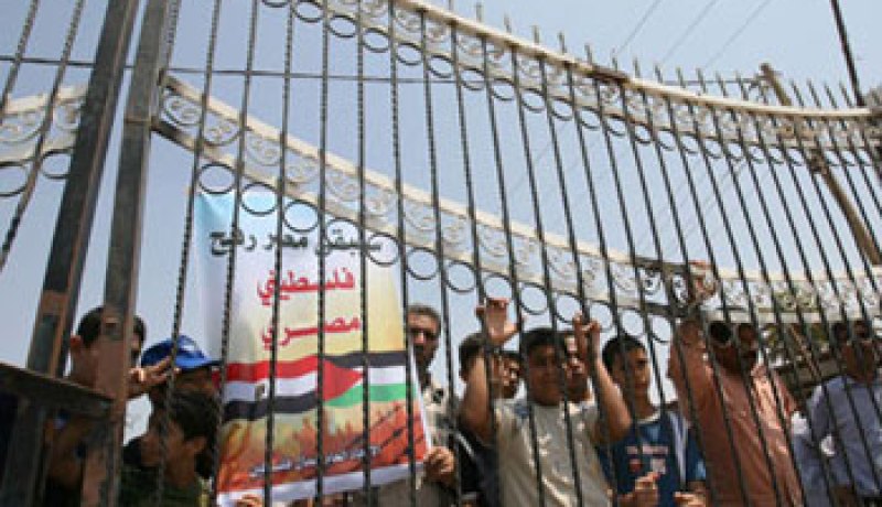 عباس يقترح على الوزراء العرب السيطرة على معبر رفح دون حماس