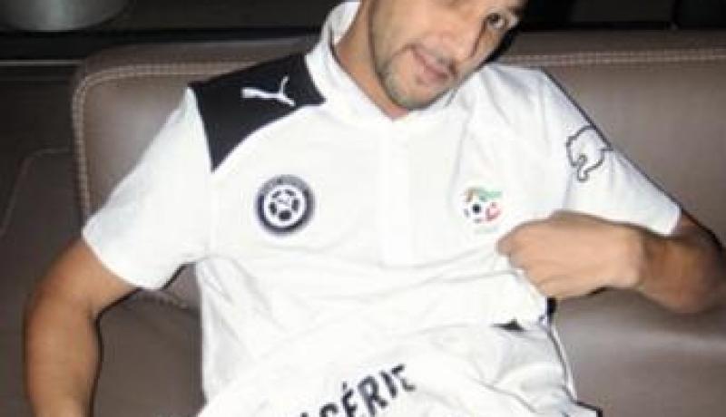 الفاف شرات الحوت في البحر