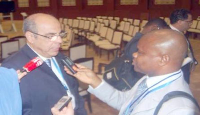 الصحافة البريطانية تـتهم بن همام بدفع الأموال لمساعدة روراوة للإلتحاق بالفيفا