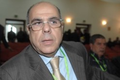 الفاف تهدد بإشهار سيف الحجاج لإعادة بسط سيطرتها على الكرة الجزائرية