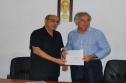 حليلوزيتش‮ ‬يجتمع مع طاقمه‮ ‬يستعرض طريقة عمله وبرنامجه ويشدد على الإنضباط والصرامة