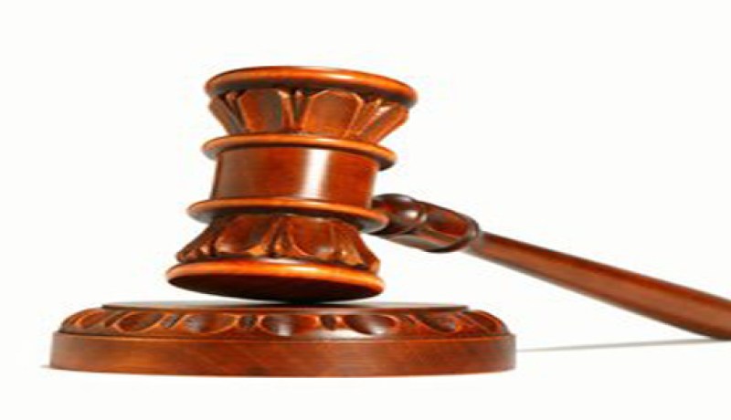 يحطّم سيارة والد حبيبته انتقاما من رفضها له