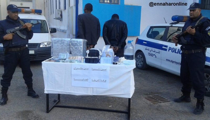 توقيف محتالين إفريقيين يستعملان أوراقا «سحرية» لإنتاج أوراق نقدية مزوّرة في تلمسان
