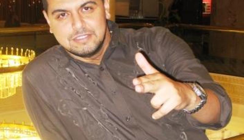 الشاب توفيق يسافر بألفي ''بوستير'' وعلم جزائري وألف قبعة.. و''سيتي16'' يصمم علما طوله 30 مترا