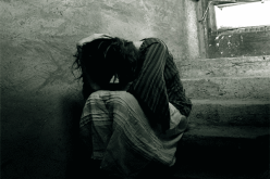 والدي يتقاضى أجر عملي نيابة عني ويحرمني من نعمة الزواج!