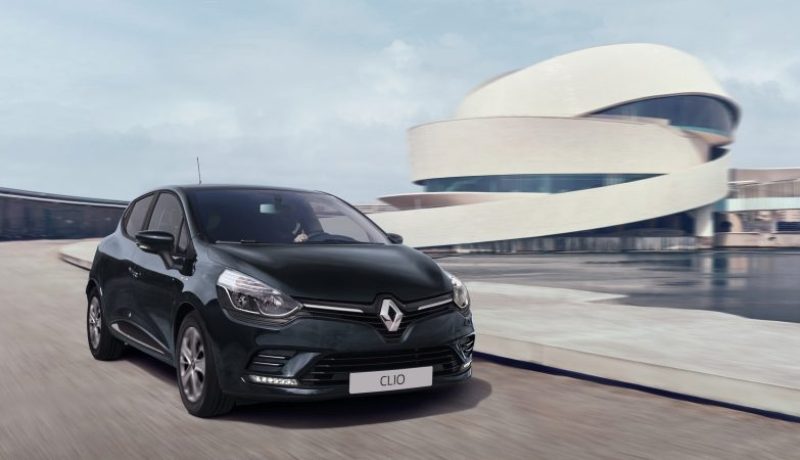 تسليم أول سيارة “CLIO 4” في الجزائر