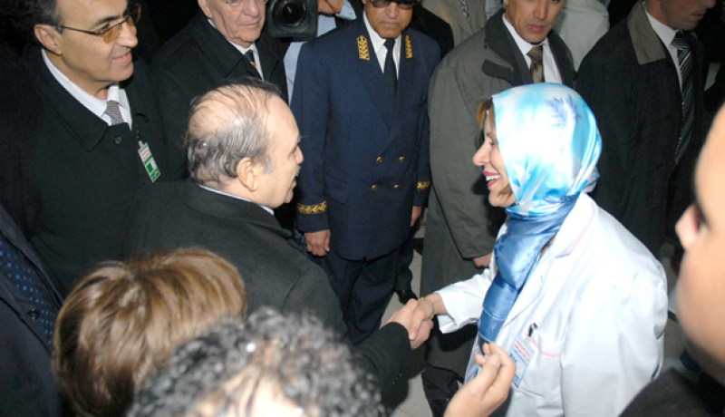 بوتفليقــة يــرد على معارضيـه