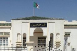 مقصيون من قائمة 520 مسكن اجتماعي يحتجون أمــام مقــر دائــرة حــاســي بحبــح فــي الجلفــة